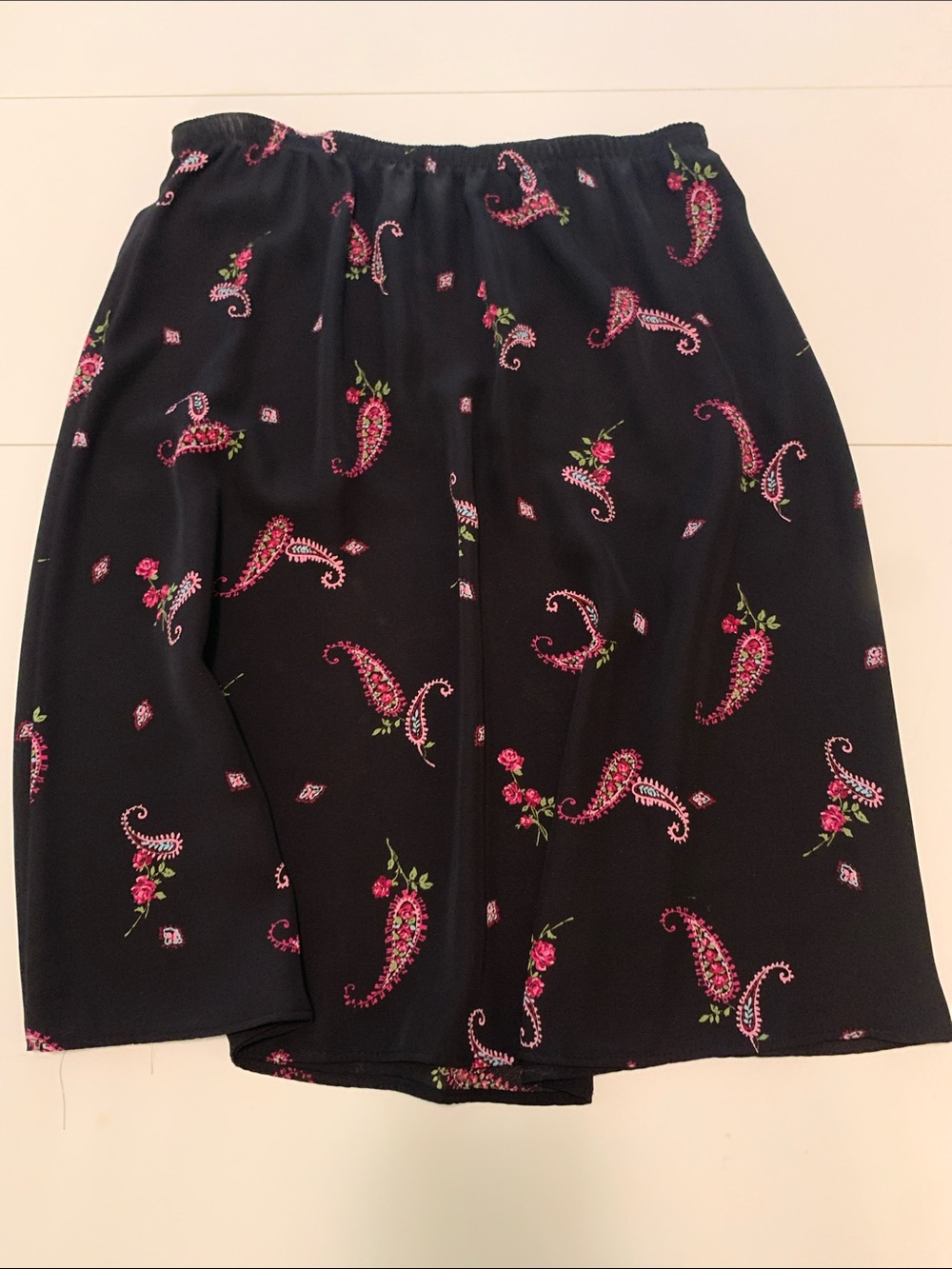 VINTAGE Hillard & Hanson Black Skirt with Pink Paisley Floral Print